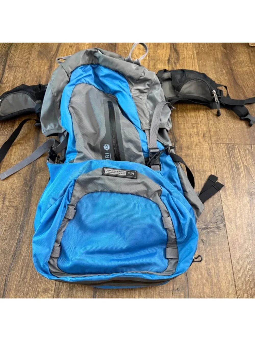 REI Women's Venturi 40 Blue & Gray Backpack Daypack Ventilated Mesh